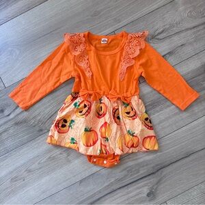 URMAGIC Baby Girl Halloween Romper Ruffle Bow Pumpkin Skirt Bodysuit 12-18 Month